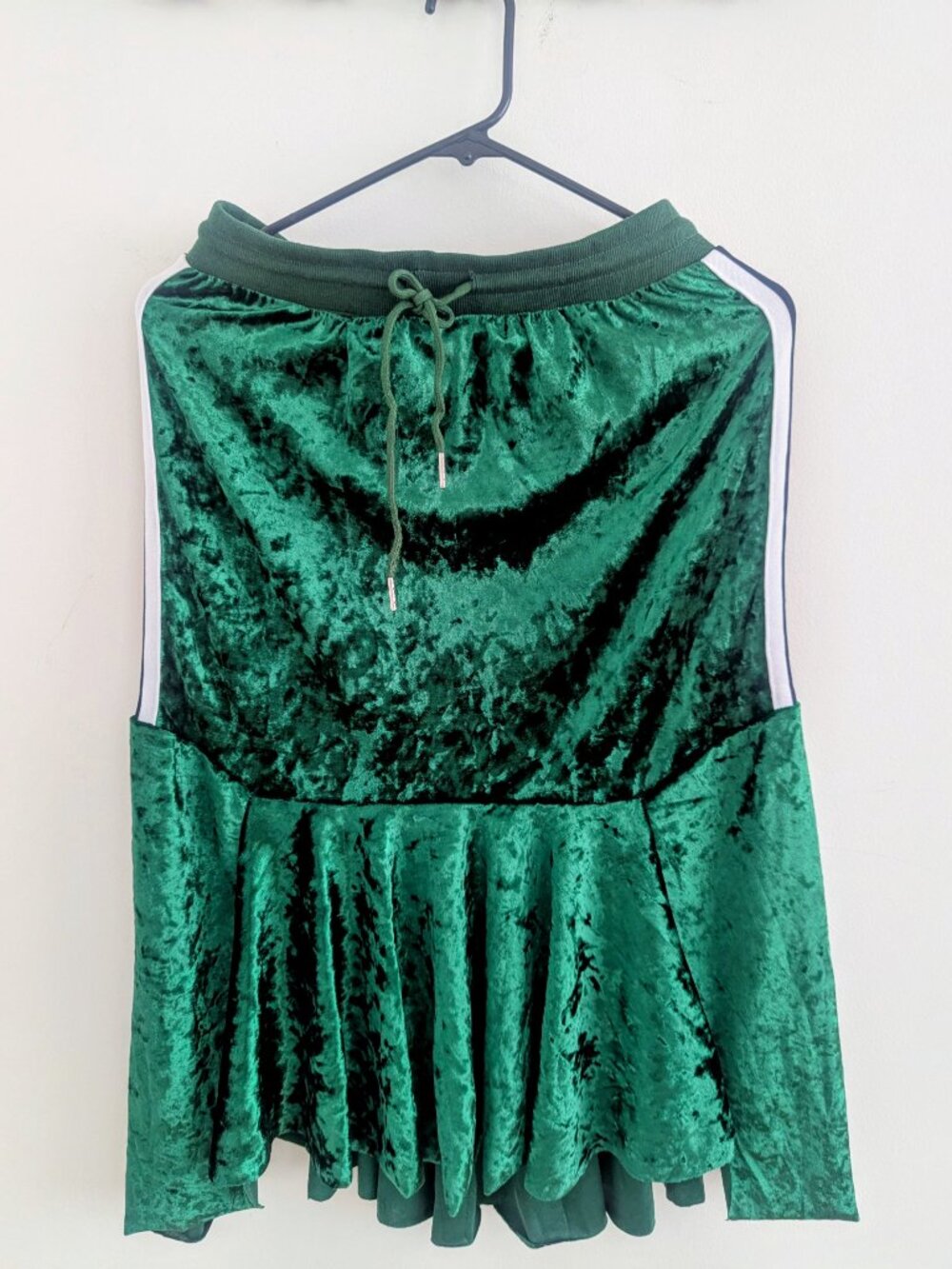 36POINTS5 Green Crushed Velvet Mini Skirt Side Stripe Size L.